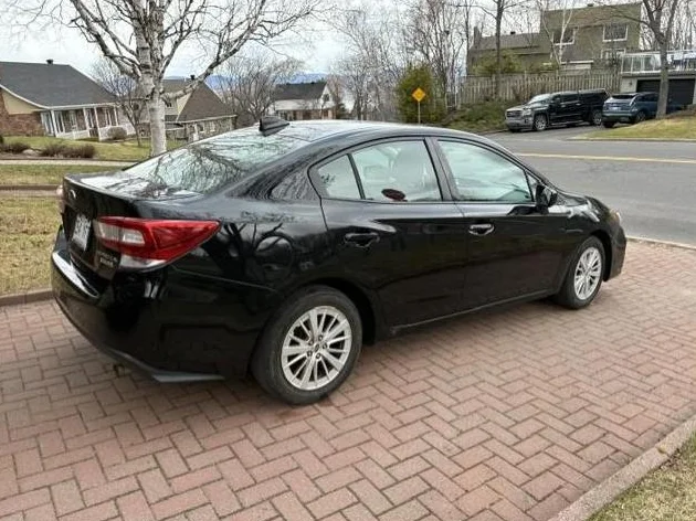 Subaru Impreza 2017 traction intégrale sur mags (roues pour l'hiver disponibles)