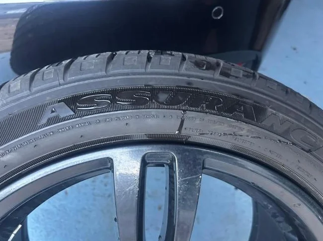 4 Pneus avec 4 Mag 205/50 R17 thumbnail 3