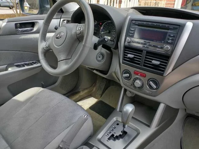 Subaru Forester 2010 AWD Automatique – Bien entretenu – Toit ouvrant thumbnail 7