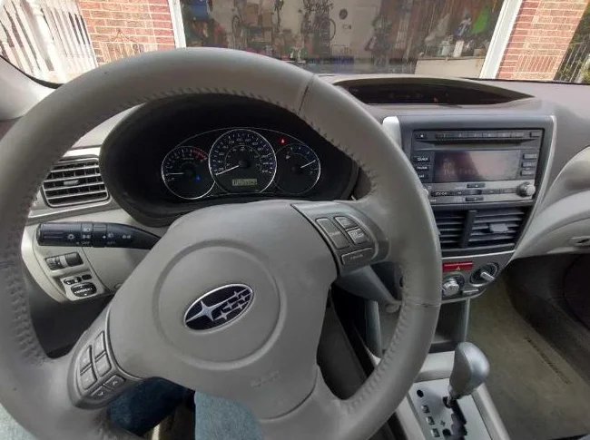 Subaru Forester 2010 AWD Automatique – Bien entretenu – Toit ouvrant thumbnail 6