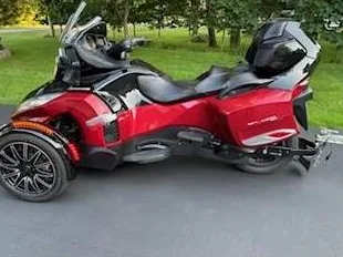 À vendre spyder RT-S spécial séries SE6 et remorque RT 2015 thumbnail 4