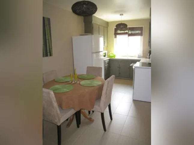 Logement 4 1/2 à louer meublé - face métro VIAU / Hochelaga thumbnail 8