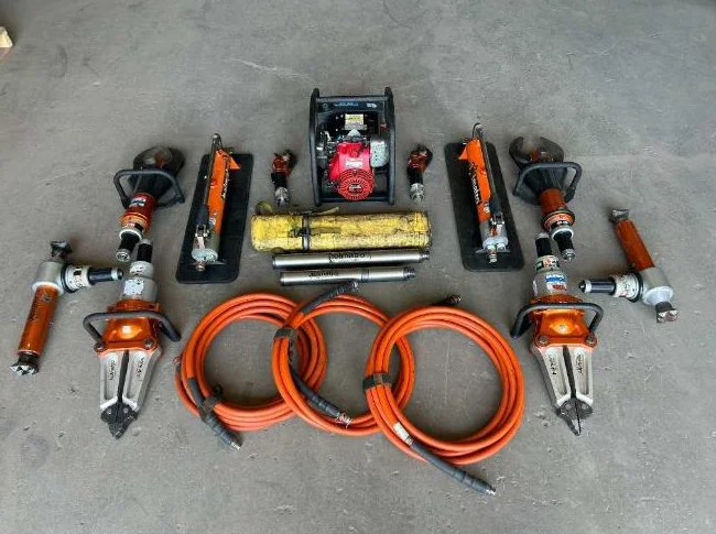 HOLMATRO Rescue Jaws-of-Life system Honda hydraulic emergency power unit