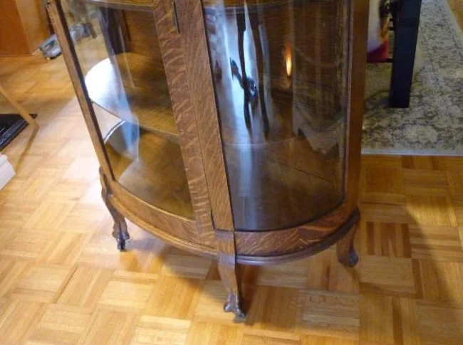 Vitrine bombée antique en chêne maillée (curio) thumbnail 4