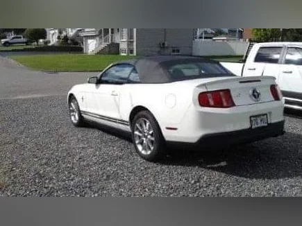 Ford Mustang à vendre, en très bonne condition thumbnail 2