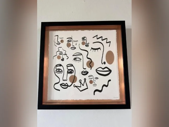Tableau Féminin or-noir-blanc