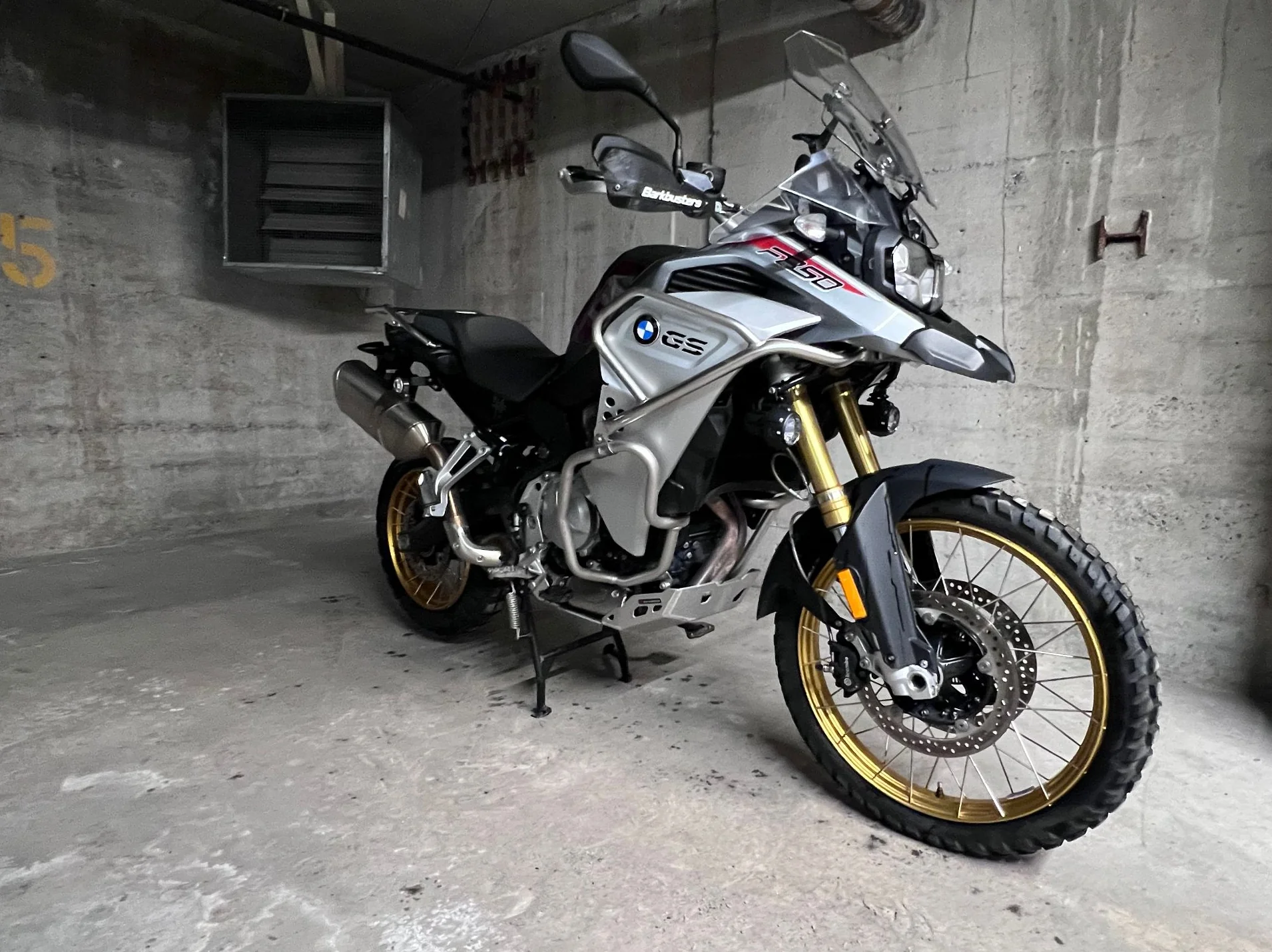 2020 BMW F850GSA - Exclusive Gray thumbnail 4