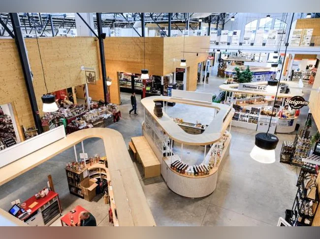 À LOUER - Seulement 1400$ - Local commercial au cœur du GRAND MARCHE DE QUEBEC