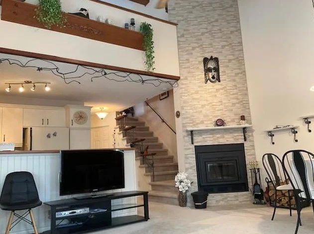 St-Sauveur   Condo style townhouse à louer
