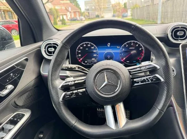 2023 Mercedes-Benz GLC 300 Lease Transfer (Winter Tires Included) thumbnail 8