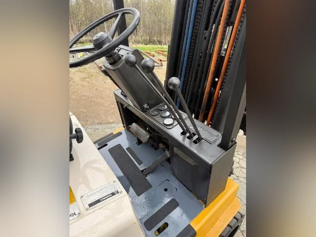 Chariot élévateur 5000 lbs thumbnail 4