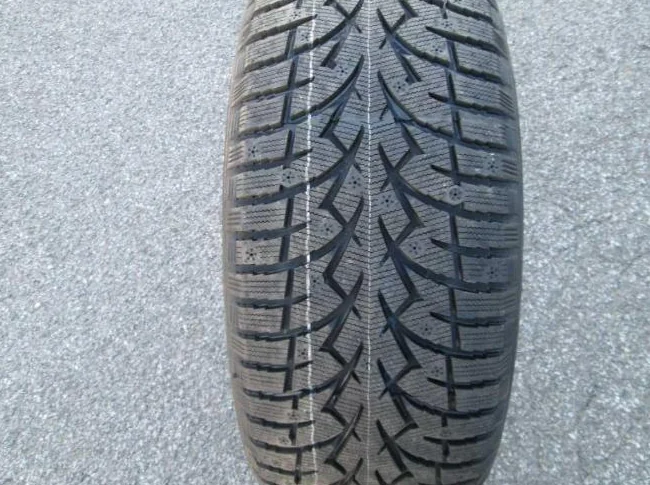 275/50R22