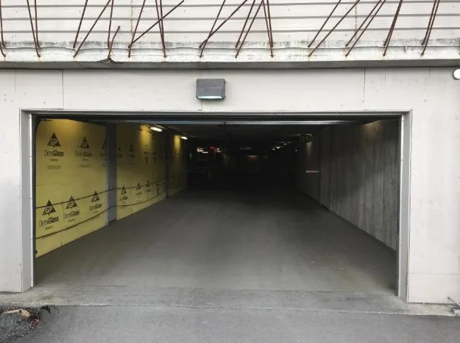 Parking in Laval thumbnail 4