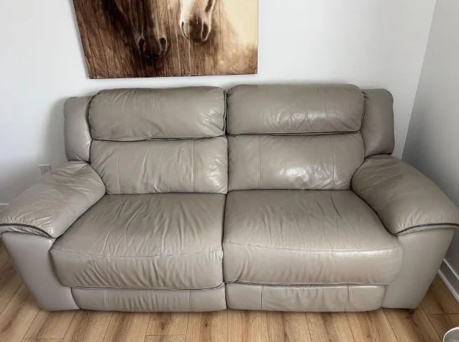 DIVAN