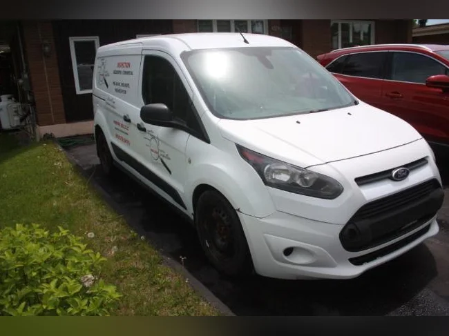 2015 Ford Transit Connect XLT avec 2 portes coulissantes