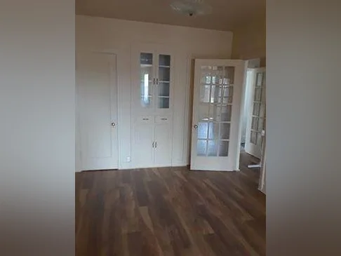 PRIX RÉVISÉ - Appartement 6 1/2 lumineux et spacieux avec cachet thumbnail 3
