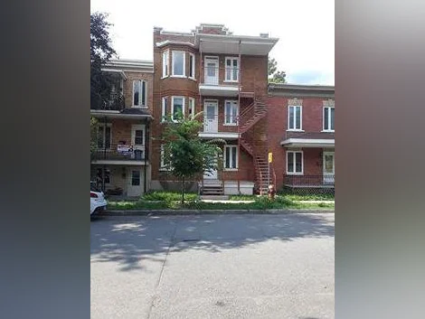 PRIX RÉVISÉ - Appartement 6 1/2 lumineux et spacieux avec cachet