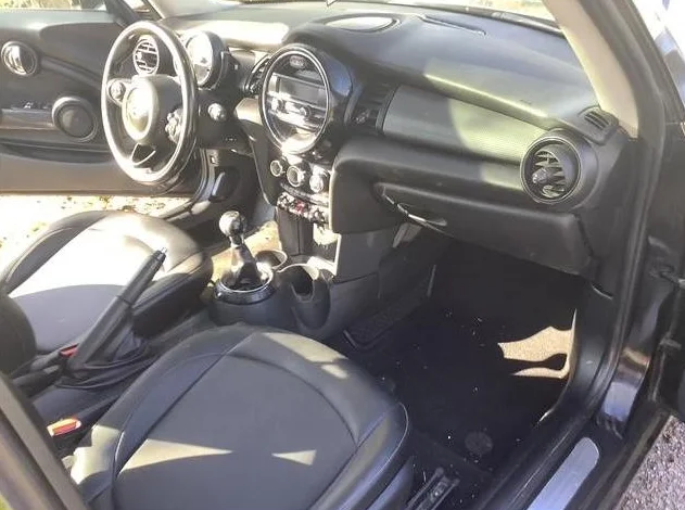 mini cooper thumbnail 6