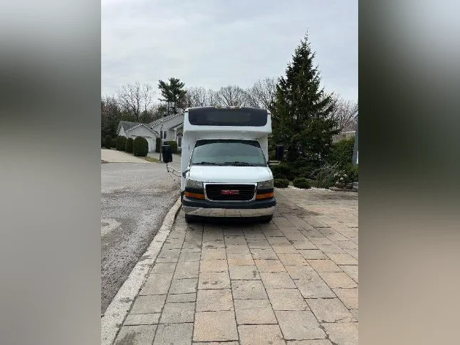 🔥 GMC Savana 4500 Sahara 2011 • Minibus adapté • 325 000 km 🔥