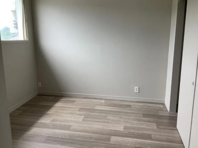 Logement 31/2 à louer thumbnail 3
