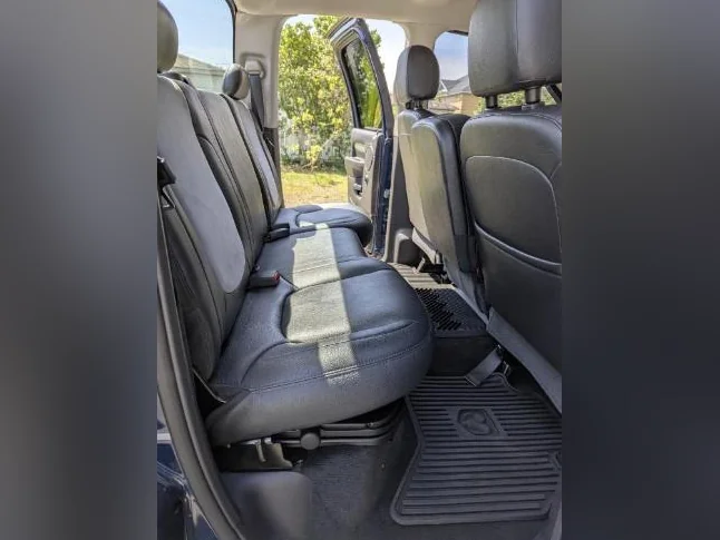 Dodge Ram Laramie 2500 thumbnail 5