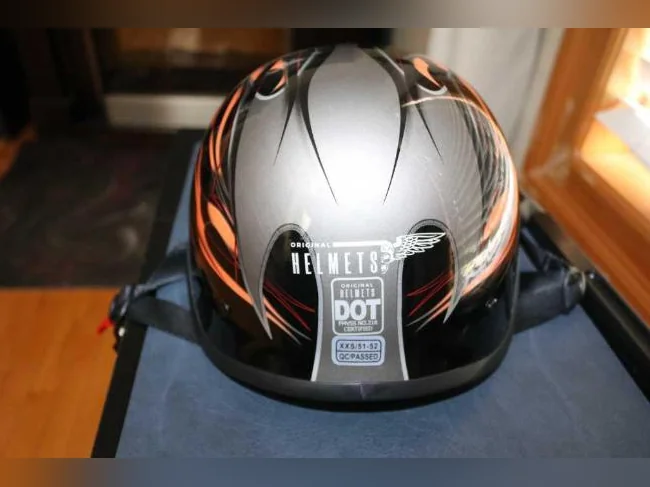 2 casques de moto thumbnail 9