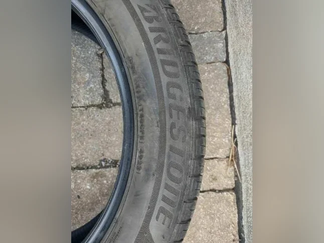 4 pneus été Bridgestone Ecopia 225-55R19 comme neuf. Usure 8/32 ( Neuf=9/32) thumbnail 5