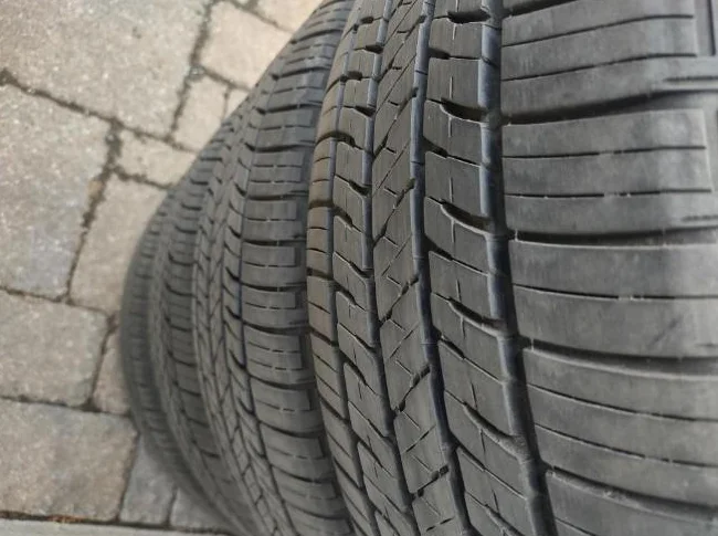 4 pneus été Bridgestone Ecopia 225-55R19 comme neuf. Usure 8/32 ( Neuf=9/32) thumbnail 2