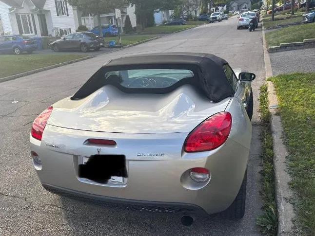 Pontiac solstice thumbnail 3