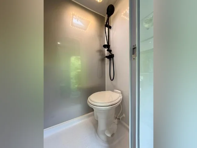 Roulotte INTECH SOL ECLIPSE 2025 19 pieds thumbnail 10