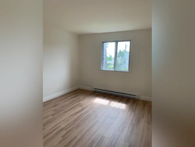 Saint-Basile-le-Grand – Quartier Montagne - Appartement 4 ½ thumbnail 6