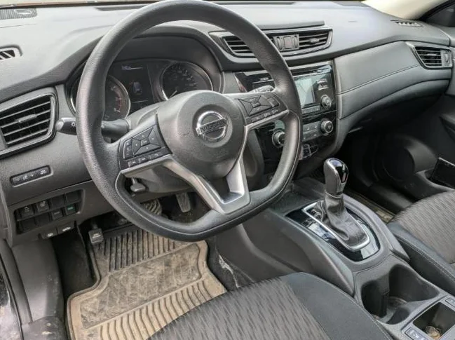 2017 Nissan Rogue BAS KM 81 800 thumbnail 4