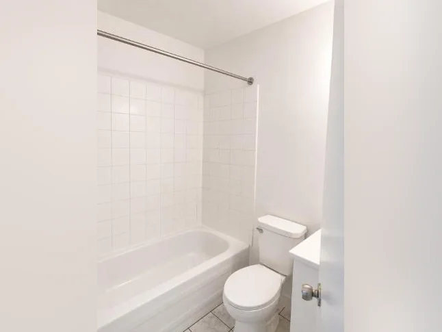 Appartement 1 1/2 à Saint Paul de Montminy chauffé éclairé DISPONIBLE IMMÉDIATEMENT thumbnail 4