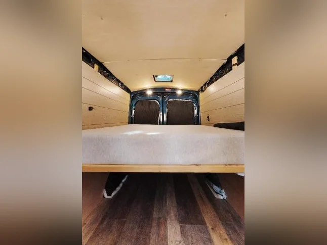 Projet Vanlife prêt à continuer – Ford Transit – 95 030 km thumbnail 5