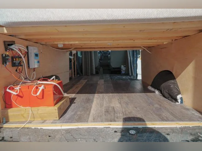 Projet Vanlife prêt à continuer – Ford Transit – 95 030 km thumbnail 9