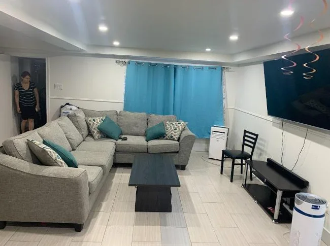 Spacious and bright renovated 3½ apartment thumbnail 7
