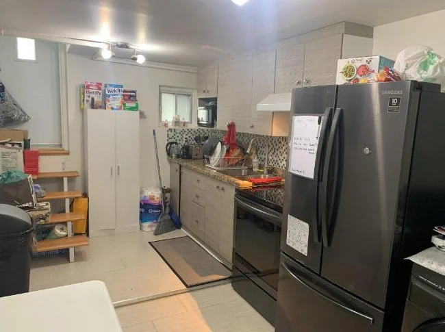 Spacious and bright renovated 3½ apartment thumbnail 5