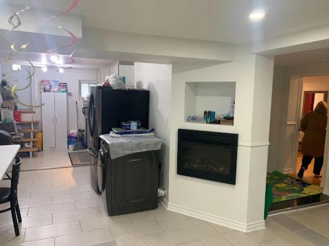 Spacious and bright renovated 3½ apartment thumbnail 6