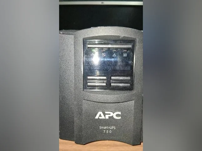 APC Backup-UPS and Smart UPS