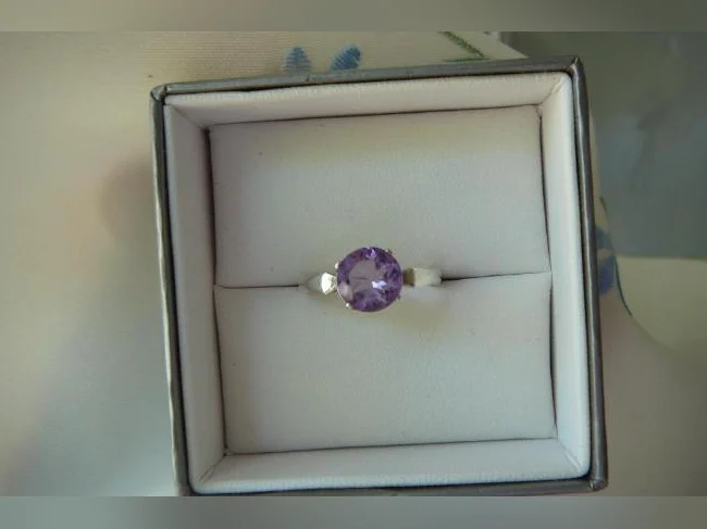 BAGUE en Argent 925. sertie d'une magnifique Améthyste . thumbnail 4