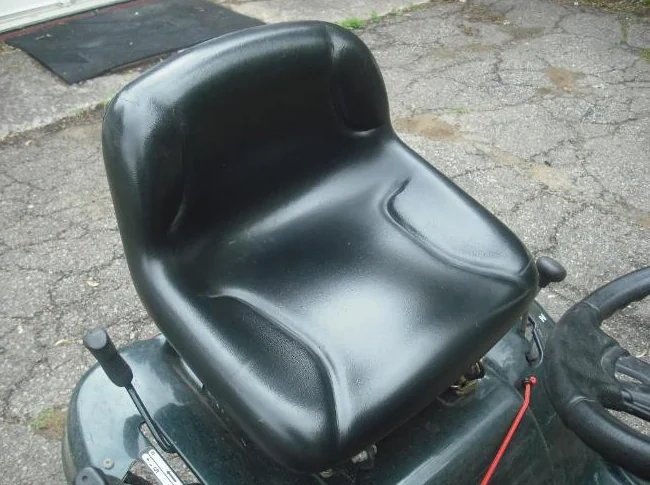 TRACTEUR À Gazon thumbnail 5