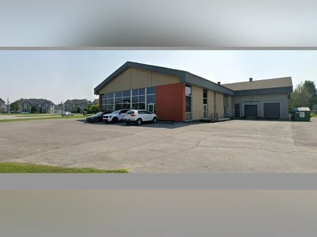Local commercial et ou entrepôt à louer