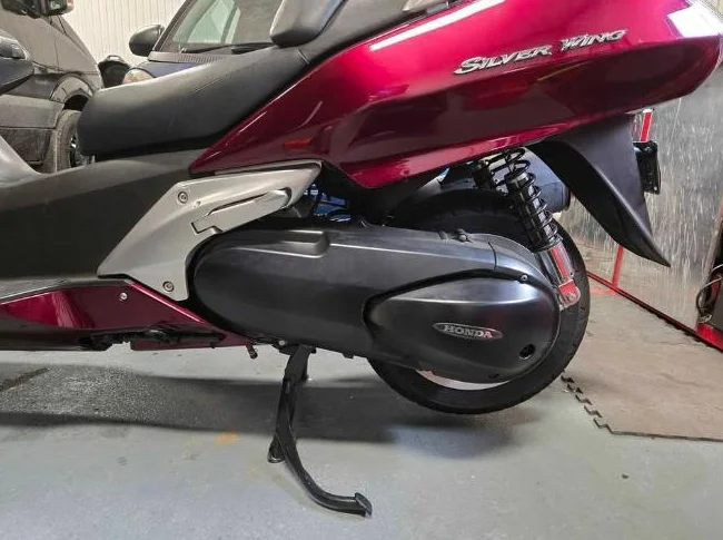 2009 Honda SilverWing thumbnail 6