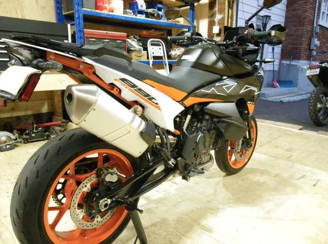KTM 890 SMT 2024 thumbnail 5