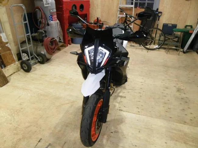 KTM 890 SMT 2024 thumbnail 3