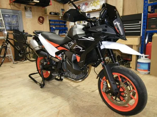 KTM 890 SMT 2024