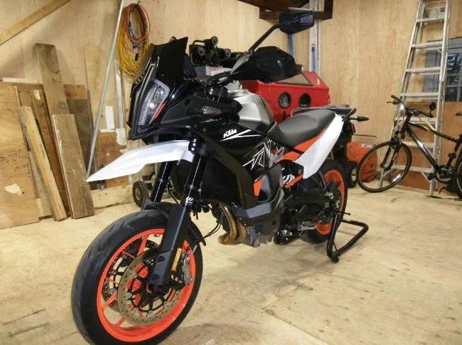 KTM 890 SMT 2024 thumbnail 2