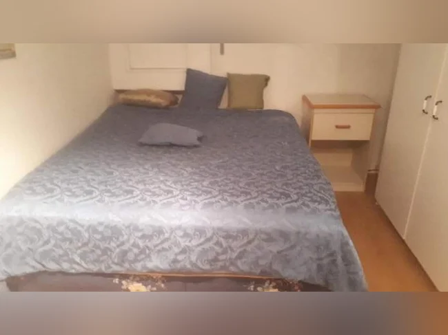 Grande chambre à louer immédiatement thumbnail 7