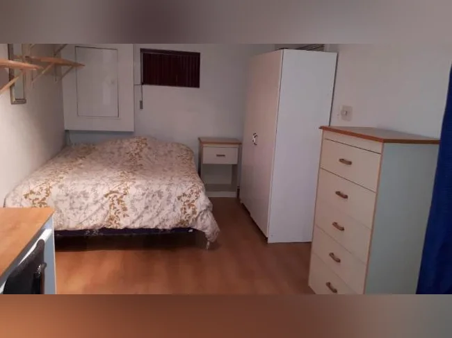 Grande chambre à louer immédiatement