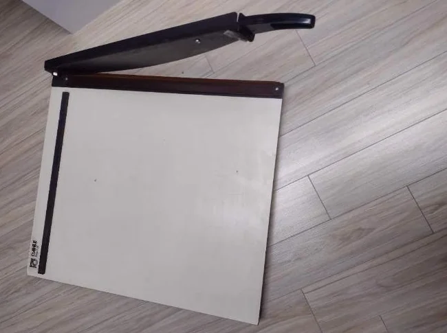 Équipement, outillage et matériel de reliure, formation disponible thumbnail 8